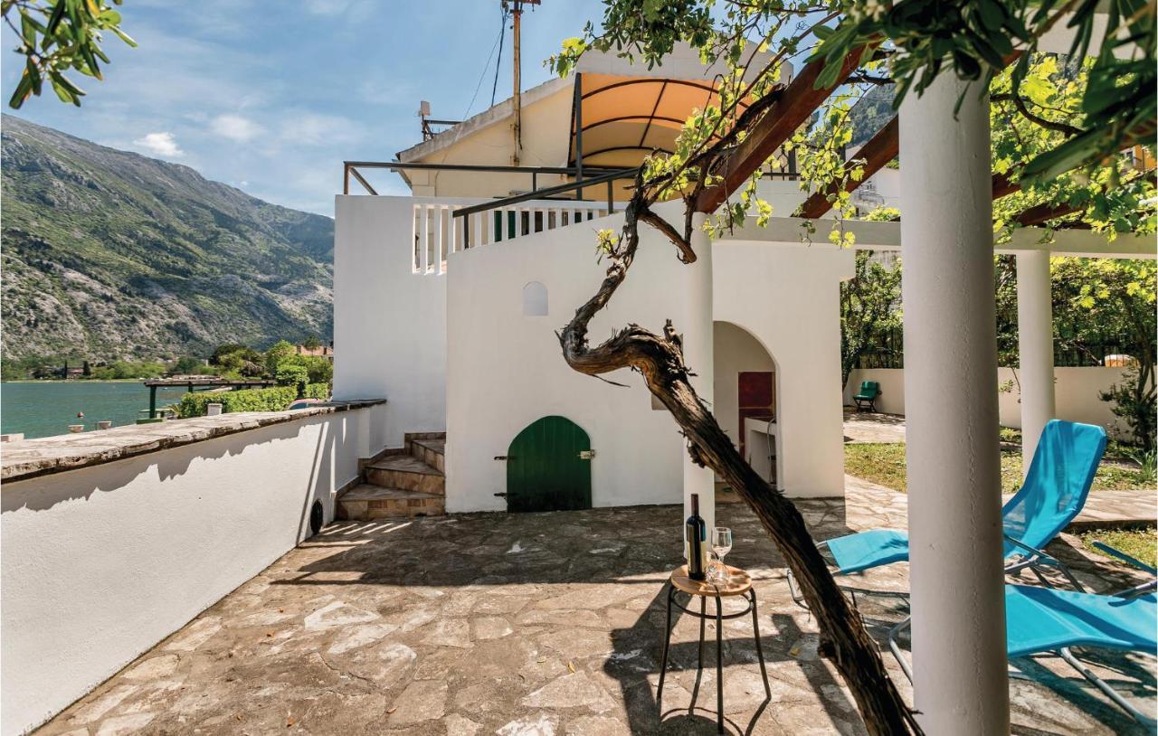Lovely Home In Kotor With Wifi Esterno foto