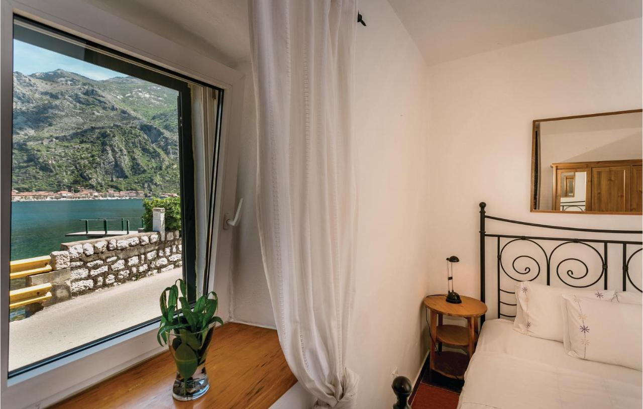 Lovely Home In Kotor With Wifi Esterno foto